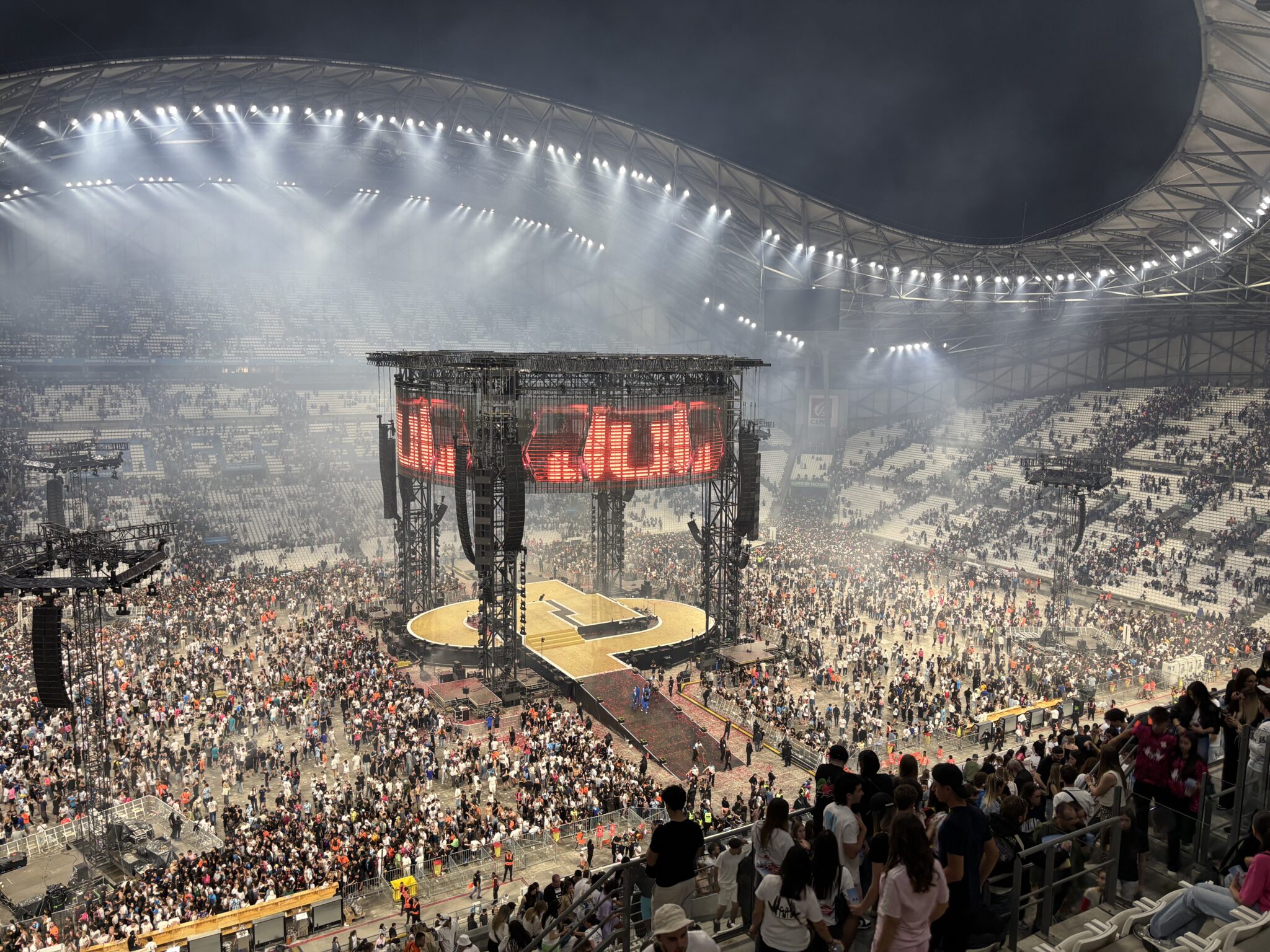 stade vélodrome concert